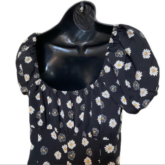 BP Ditsy Floral Tie Front Minidress | Size Medium | Black | NWOT - Picture 3 of 5